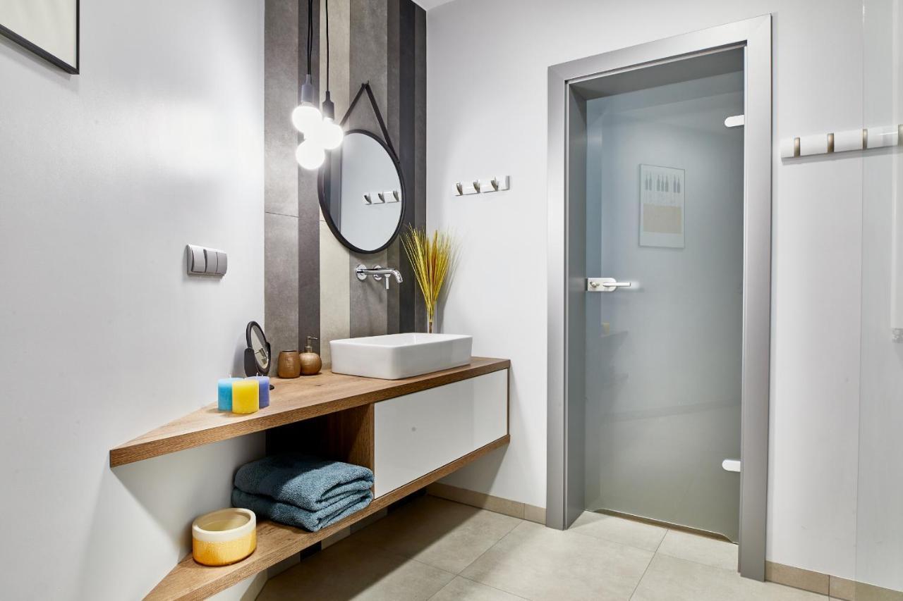Sherlock Apartment Wrocław Buitenkant foto